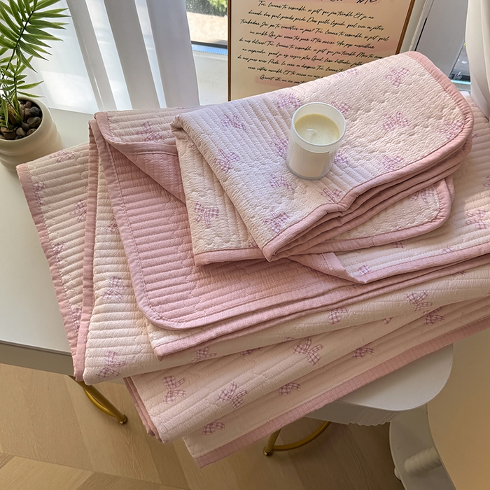 91家纺网 家纺一手货源 找家纺 卢赛尔 2025新款床盖单品单床盖云感加厚夹床单床罩软床垫-四季款（提供买家秀） 蝴蝶结粉