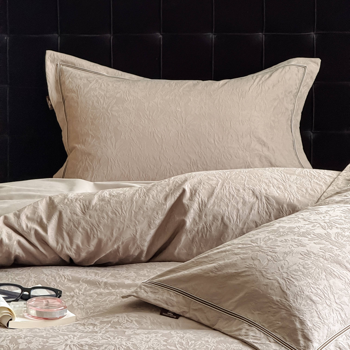 91家纺网 家纺一手货源 找家纺 （总）于果 2025新款全棉纯棉亮面立体浮雕磨毛四件套