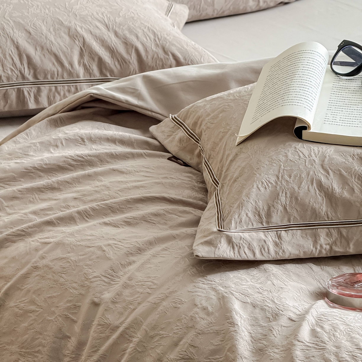 91家纺网 家纺一手货源 找家纺 （总）于果 2025新款全棉纯棉亮面立体浮雕磨毛四件套