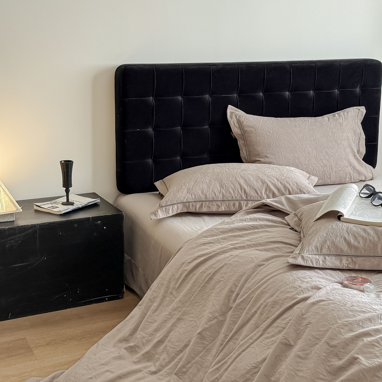 91家纺网 家纺一手货源 找家纺 （总）于果 2025新款全棉纯棉亮面立体浮雕磨毛四件套