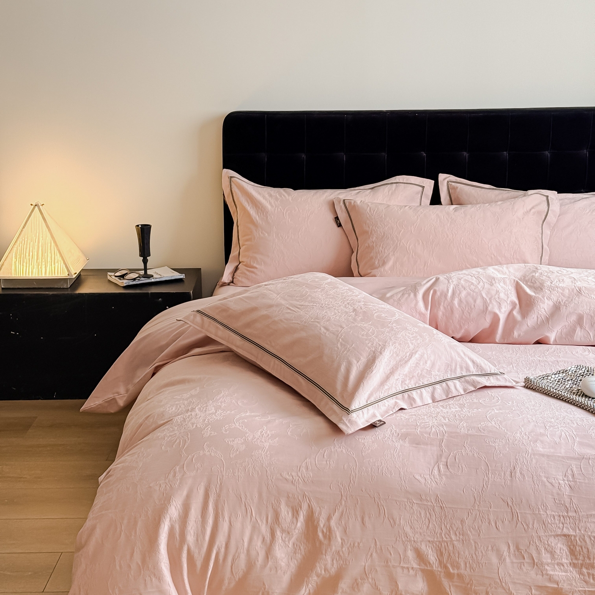 91家纺网 家纺一手货源 找家纺 （总）于果 2025新款全棉纯棉亮面立体浮雕磨毛四件套