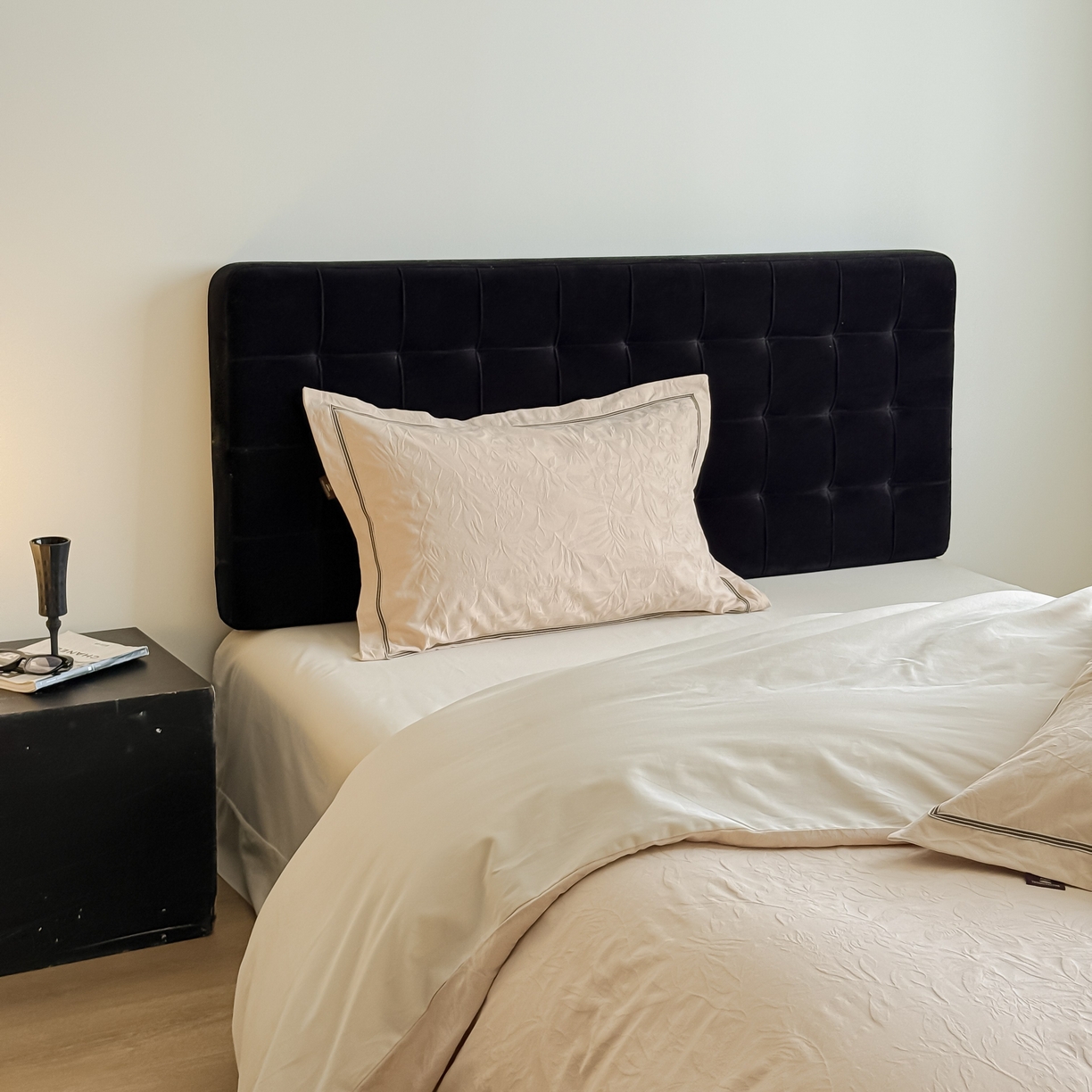 91家纺网 家纺一手货源 找家纺 于果 2025新款全棉纯棉亮面立体浮雕磨毛四件套 古屿-米杏