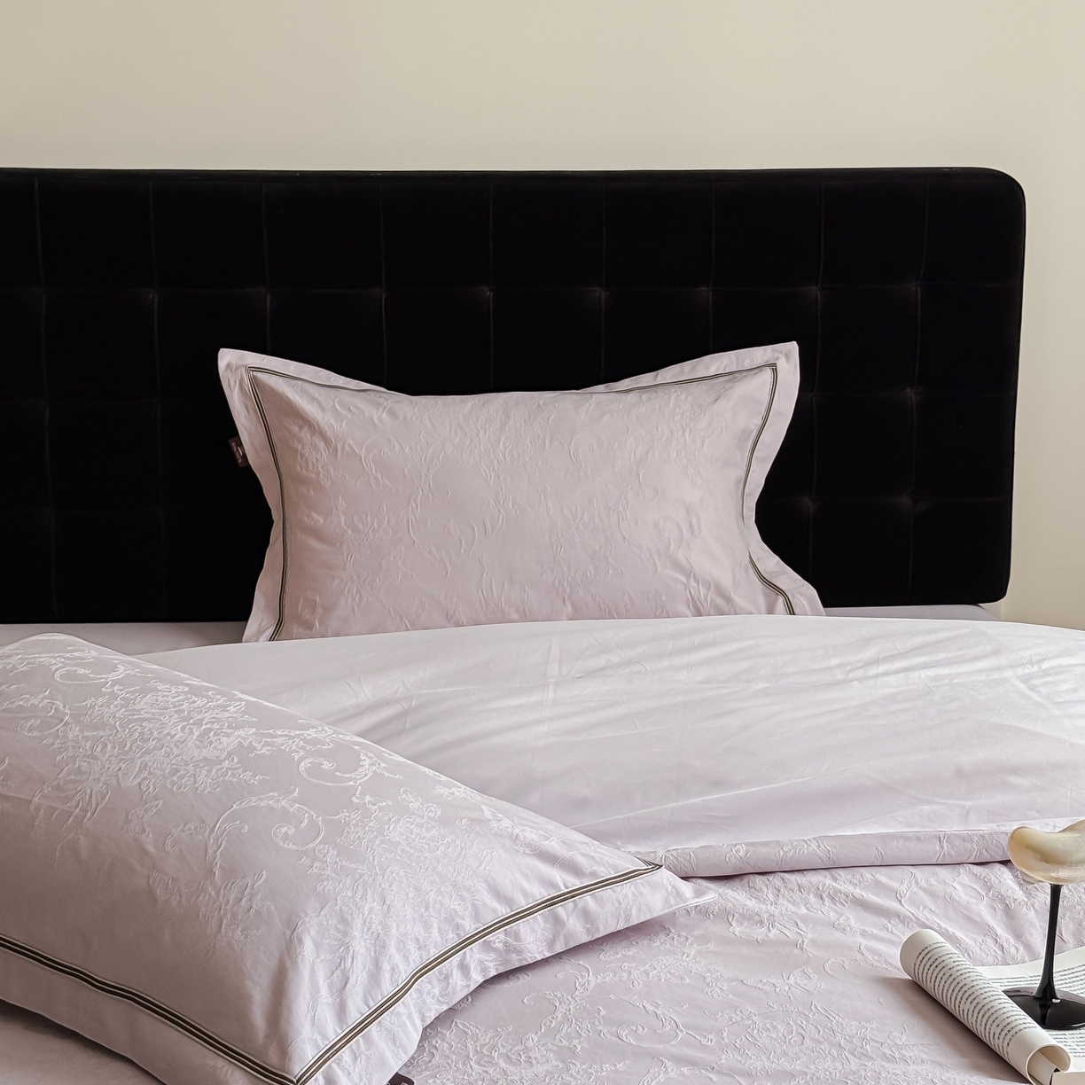 91家纺网 家纺一手货源 找家纺 于果 2025新款全棉纯棉亮面立体浮雕磨毛四件套 花漾梦境-幻影紫