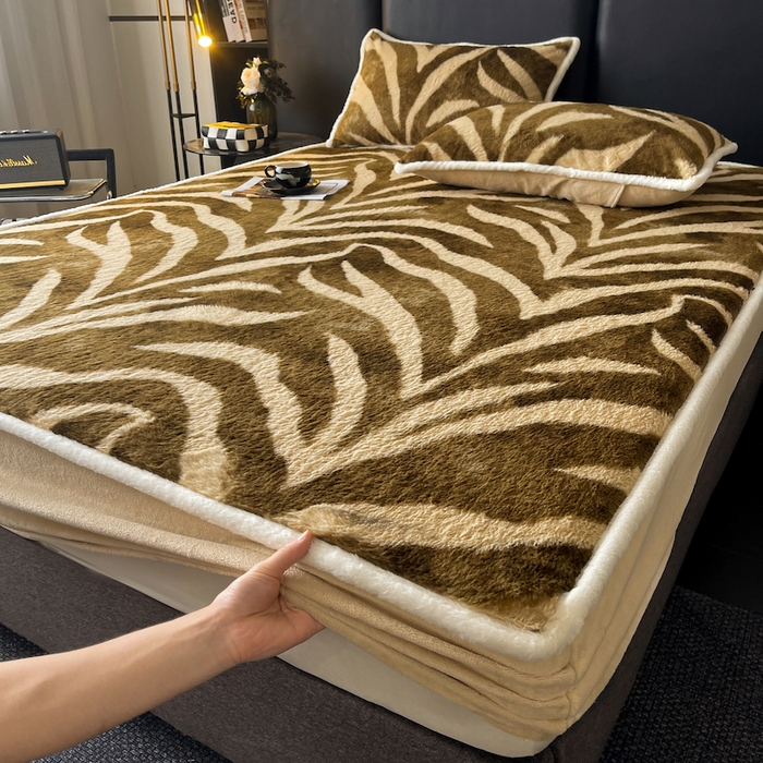 91家纺网 家纺一手货源 找家纺 极简 2025新款牛奶绒保暖单床笠 床笠单件 弗洛朗-咖