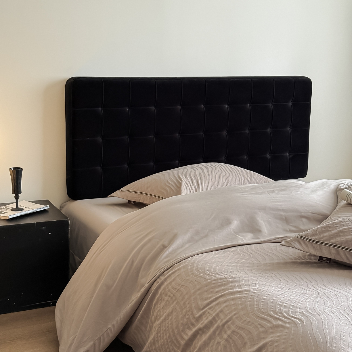 91家纺网 家纺一手货源 找家纺 于果 2025新款全棉纯棉亮面立体浮雕磨毛四件套 杰斯-金属灰