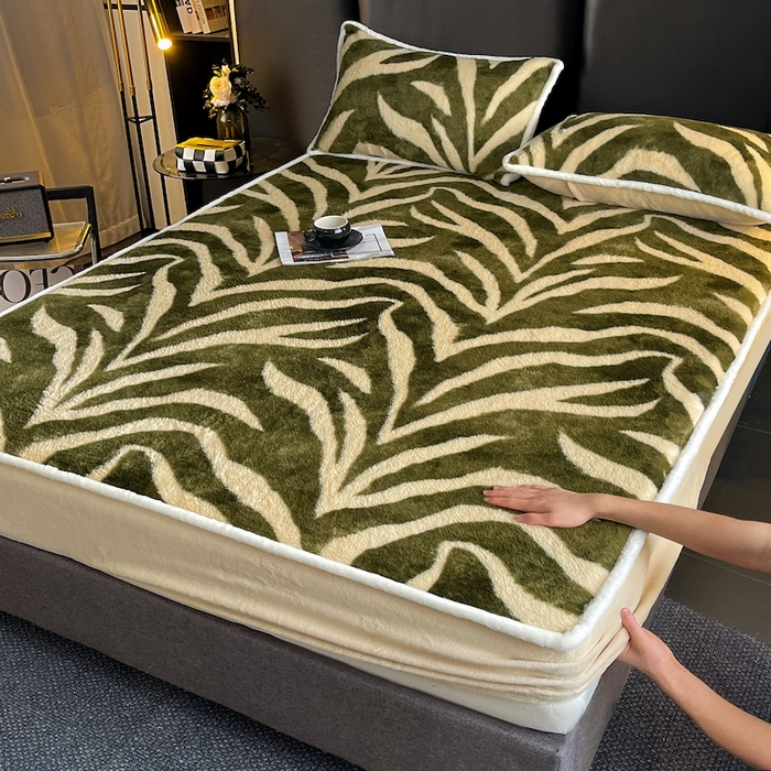 91家纺网 家纺一手货源 找家纺 极简 2025新款牛奶绒保暖单床笠 床笠单件 弗洛朗-绿