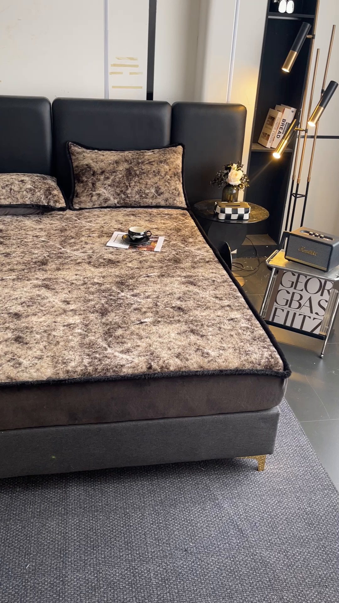 91家纺网 家纺一手货源 找家纺 极简 2025新款牛奶绒保暖单床笠 床笠单件 莉雅-灰