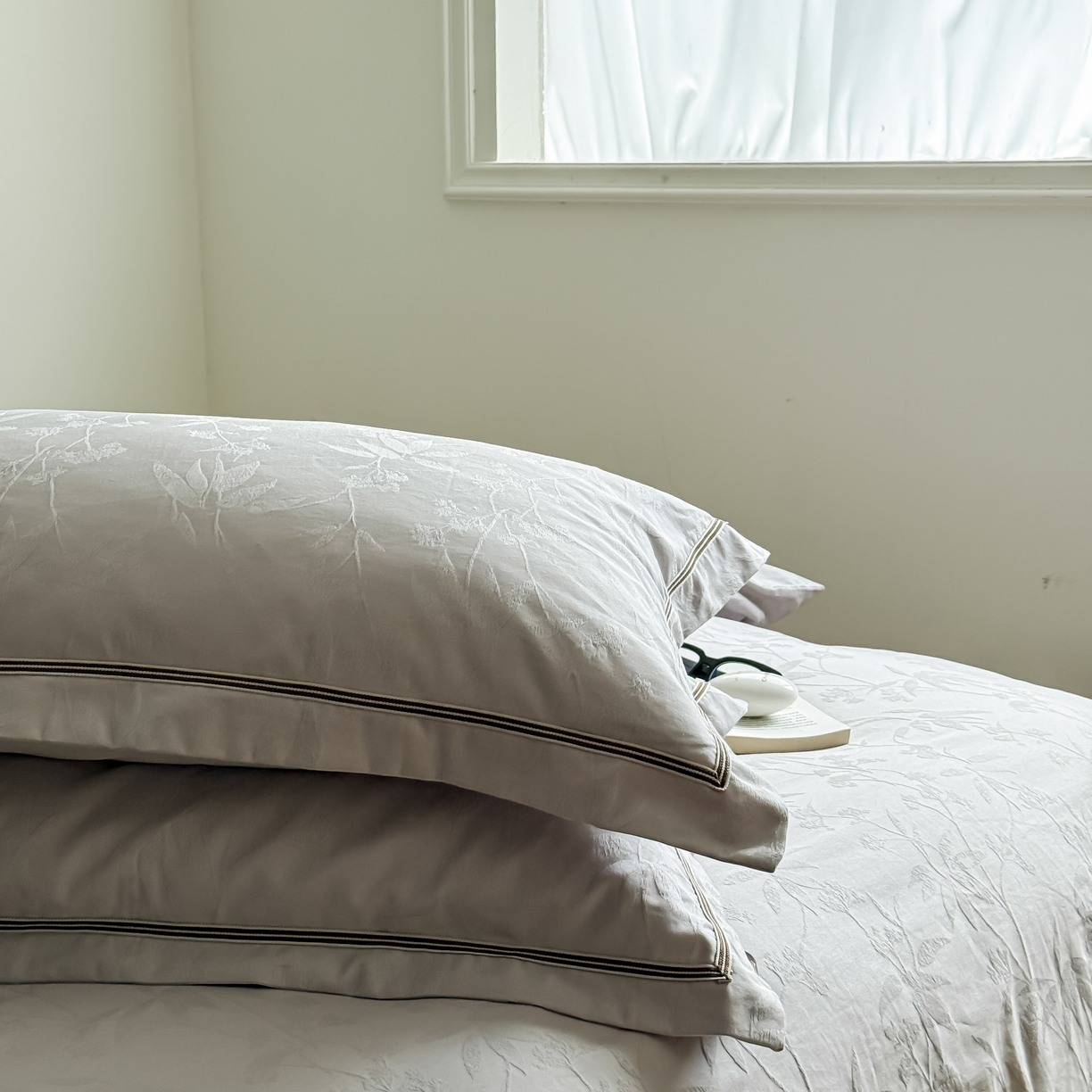 91家纺网 家纺一手货源 找家纺 于果 2025新款全棉纯棉亮面立体浮雕磨毛四件套 森语集-银灰