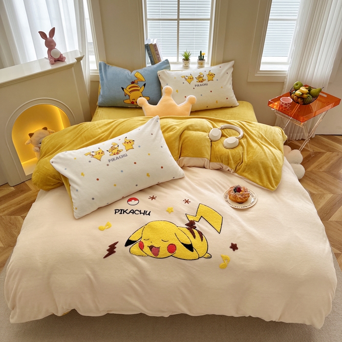 91家纺网 家纺一手货源 找家纺 徕米家居 2025新款A类牛奶绒毛巾绣卡通四件套 安睡皮卡丘