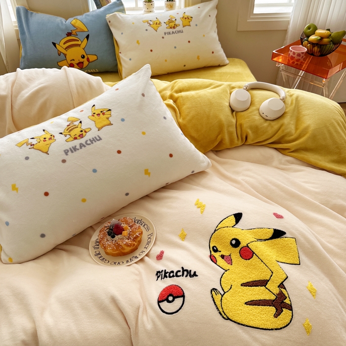 徕米家居 2025新款A类牛奶绒毛巾绣卡通四件套 闪电皮卡丘