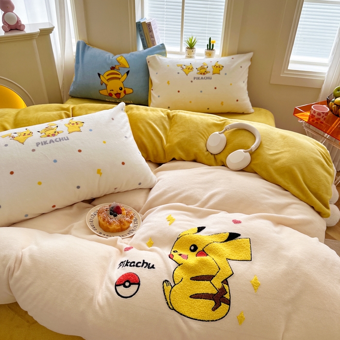 91家纺网 家纺一手货源 找家纺 徕米家居 2025新款A类牛奶绒毛巾绣卡通四件套 闪电皮卡丘