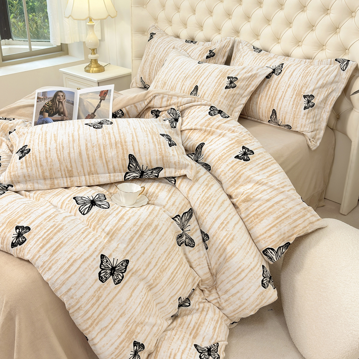 91家纺网 家纺一手货源 找家纺 未来家居 2025新款赫本风印花款提花绒四件套 蝶棕