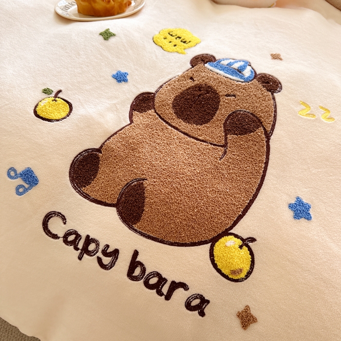 91家纺网 家纺一手货源 找家纺 徕米家居 2025新款卡通毛巾绣绣花牛奶绒四件套 卡皮吧啦