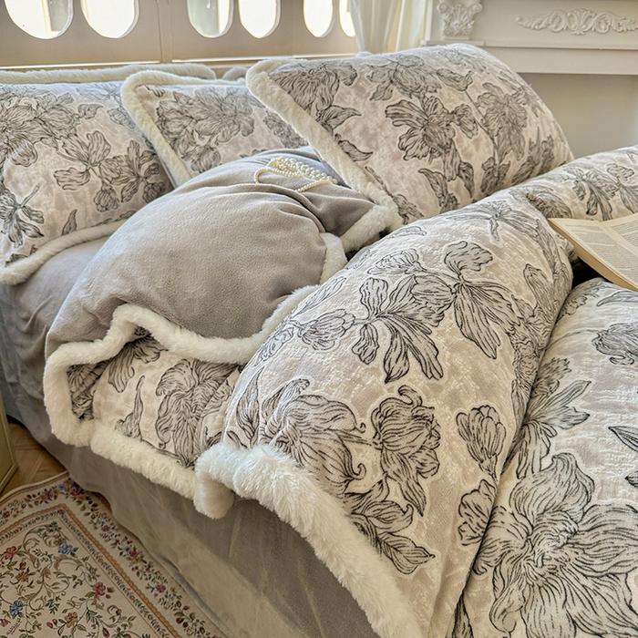 91家纺网 家纺一手货源 找家纺 （总）Mata蔓塔家 2025新款小清新牛奶绒雕花兔毛绒包边四件套