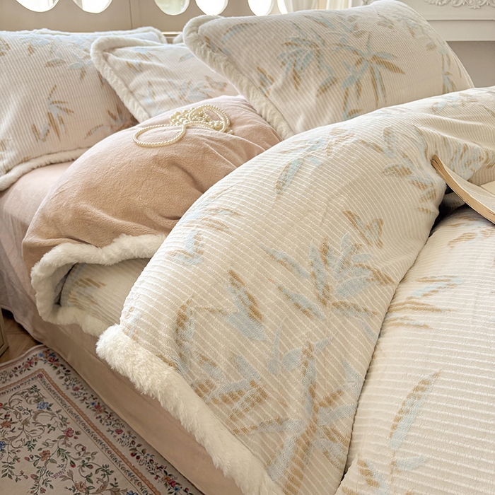 91家纺网 家纺一手货源 找家纺 （总）Mata蔓塔家 2025新款小清新牛奶绒雕花兔毛绒包边四件套