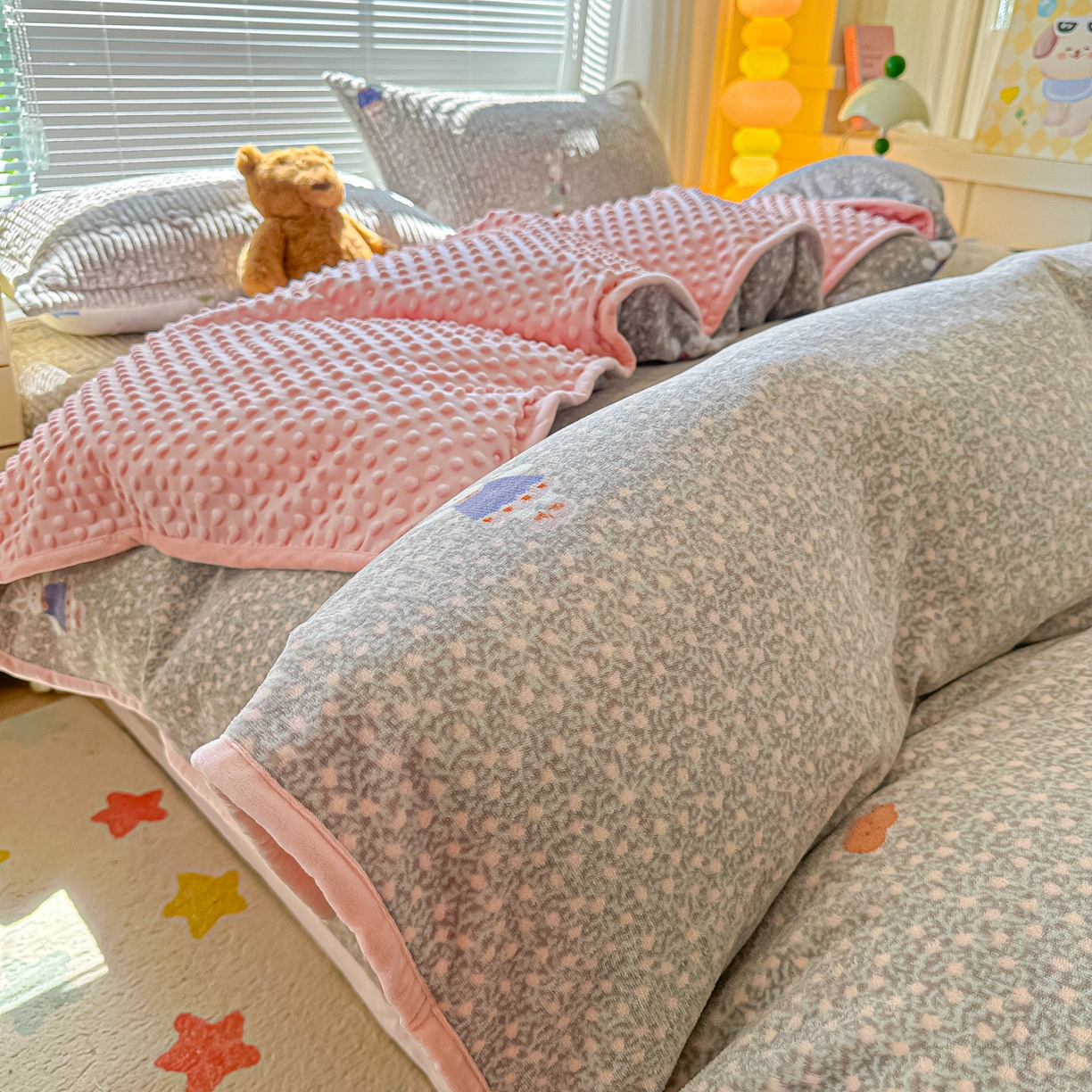 91家纺网 家纺一手货源 找家纺 （总）青竹苑 2025新款牛奶绒豆豆绒夹棉床盖款四件套