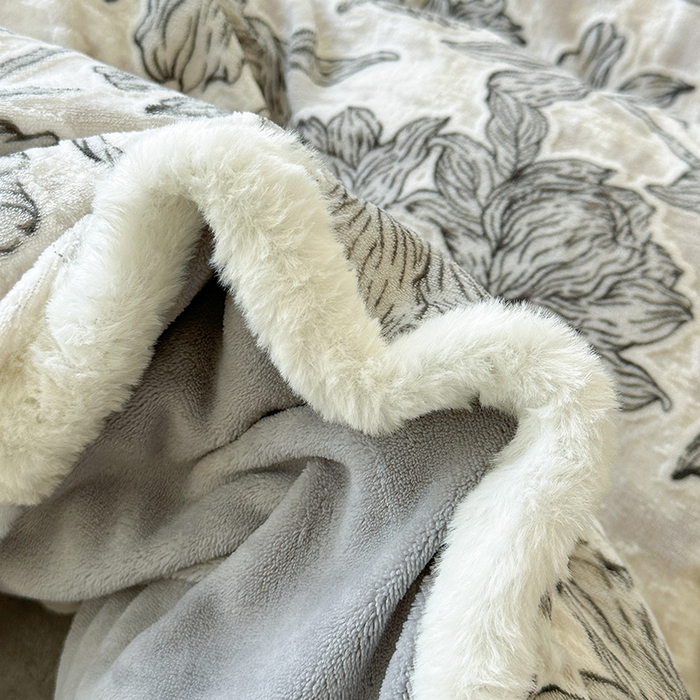 91家纺网 家纺一手货源 找家纺 Mata蔓塔家 2025新款小清新牛奶绒雕花兔毛绒包边四件套 墨花如梦