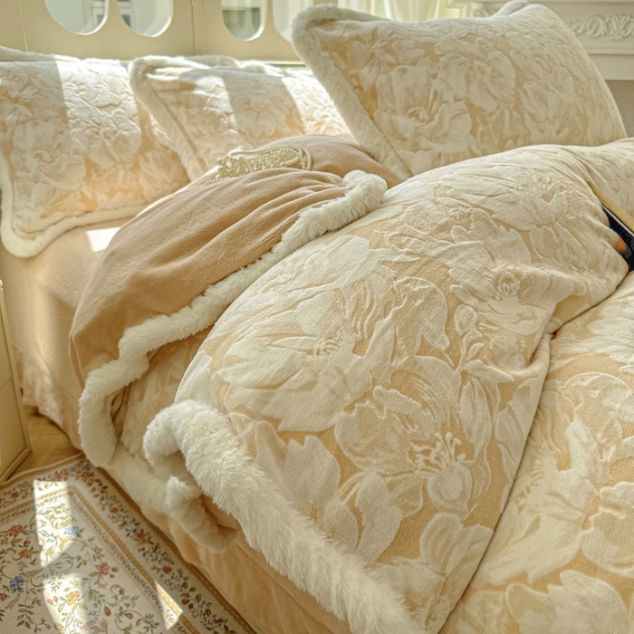 Mata蔓塔家 2025新款小清新牛奶绒雕花兔毛绒包边四件套 暖杏花语