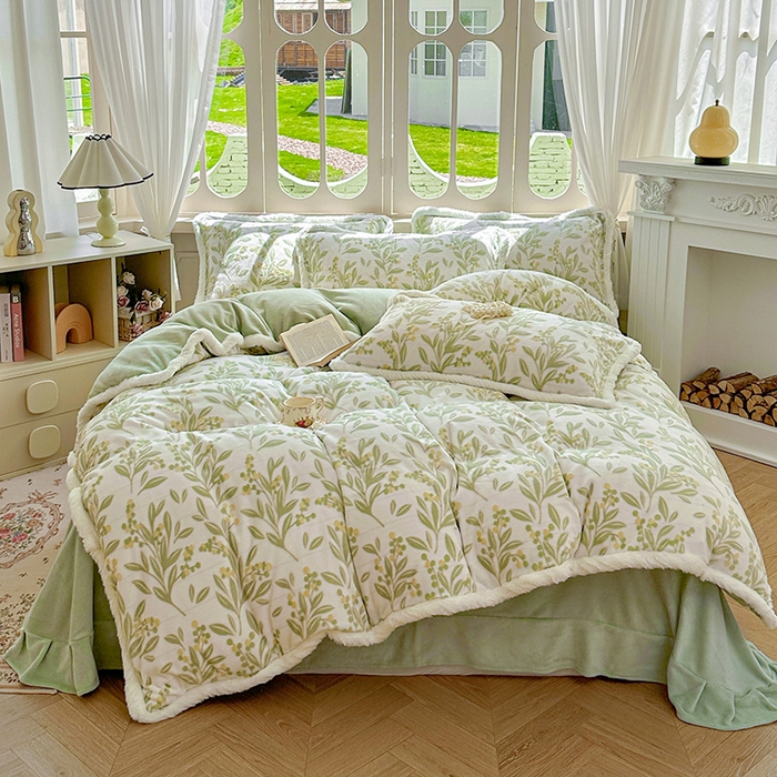 91家纺网 家纺一手货源 找家纺 Mata蔓塔家 2025新款小清新牛奶绒雕花兔毛绒包边四件套 浅草听风