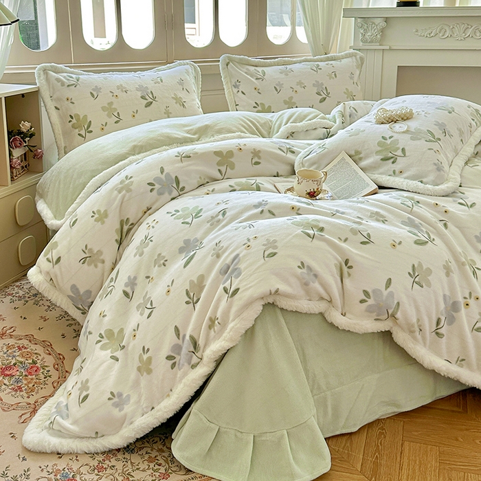 91家纺网 家纺一手货源 找家纺 Mata蔓塔家 2025新款小清新牛奶绒雕花兔毛绒包边四件套 碎花漫语