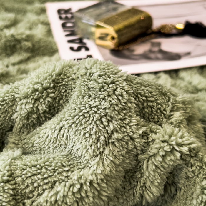 91家纺网 家纺一手货源 找家纺 云恋家纺 2025新款卡通加厚雪花绒双层毛毯 塔芙绒毛毯-豆绿