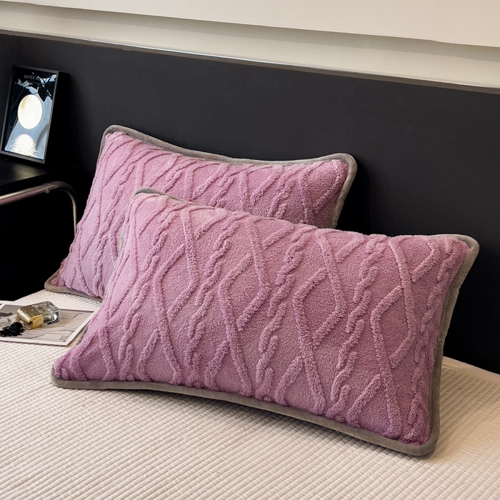 91家纺网 家纺一手货源 找家纺 云恋家纺 2025新款卡通加厚雪花绒双层毛毯 塔芙绒毛毯-雅紫