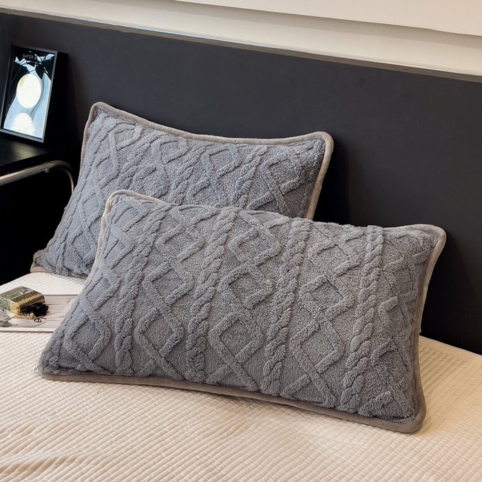 91家纺网 家纺一手货源 找家纺 云恋家纺 2025新款卡通加厚雪花绒双层毛毯 塔芙绒毛毯-烟灰