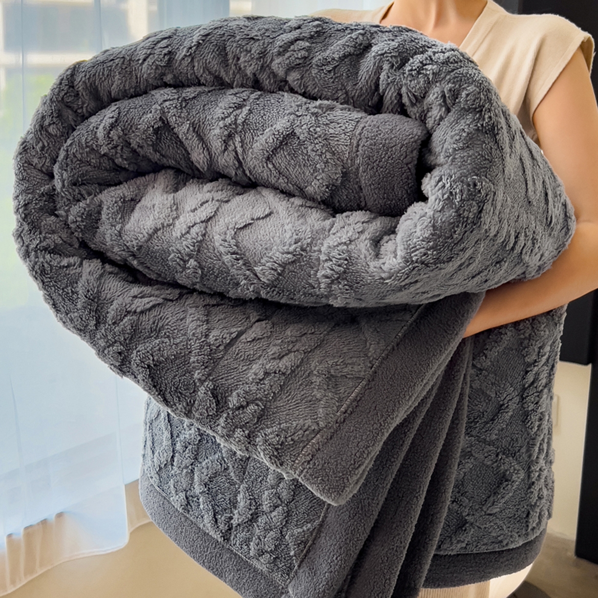 云恋家纺 2025新款卡通加厚雪花绒双层毛毯 塔芙绒毛毯-烟灰