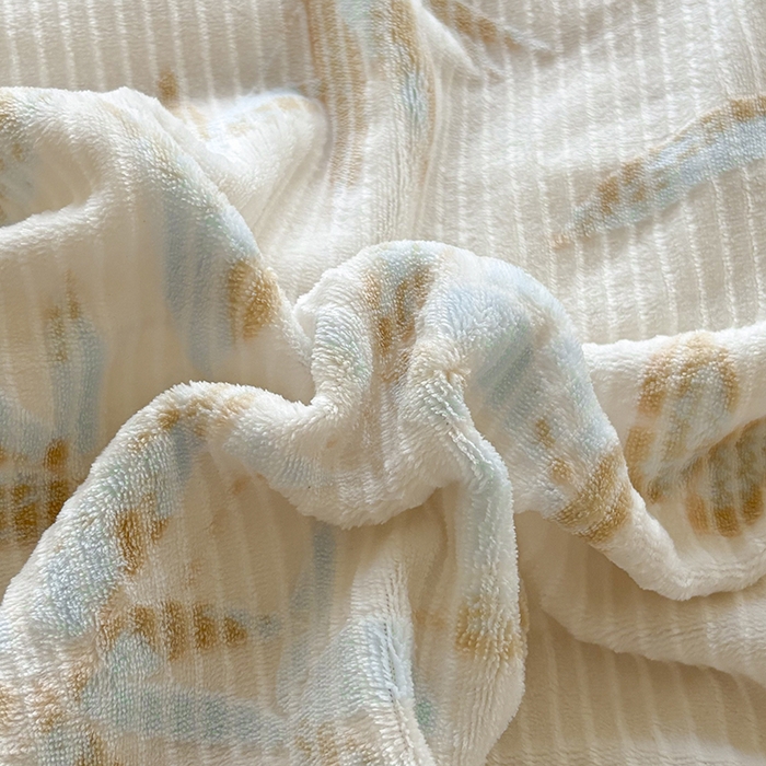 91家纺网 家纺一手货源 找家纺 Mata蔓塔家 2025新款小清新牛奶绒雕花兔毛绒包边四件套 竹蝶伴眠