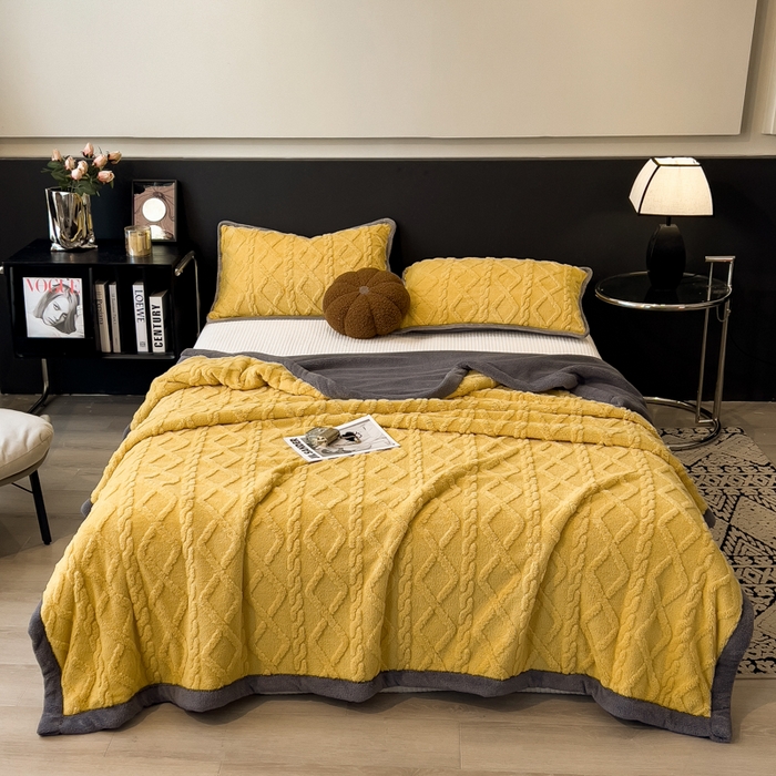 91家纺网 家纺一手货源 找家纺 云恋家纺 2025新款卡通加厚雪花绒双层毛毯 塔芙绒毛毯-柠檬黄