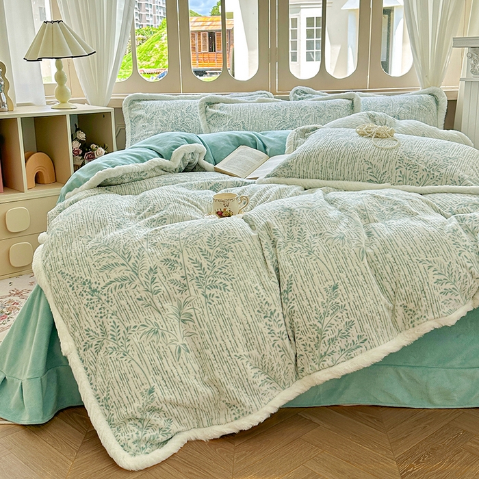 91家纺网 家纺一手货源 找家纺 Mata蔓塔家 2025新款小清新牛奶绒雕花兔毛绒包边四件套 竹影清眠