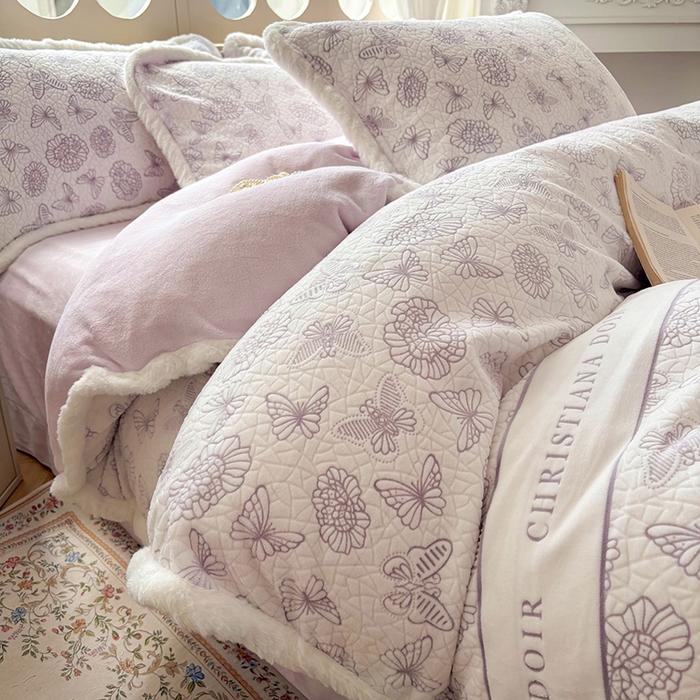 Mata蔓塔家 2025新款小清新牛奶绒雕花兔毛绒包边四件套 紫梦絮语