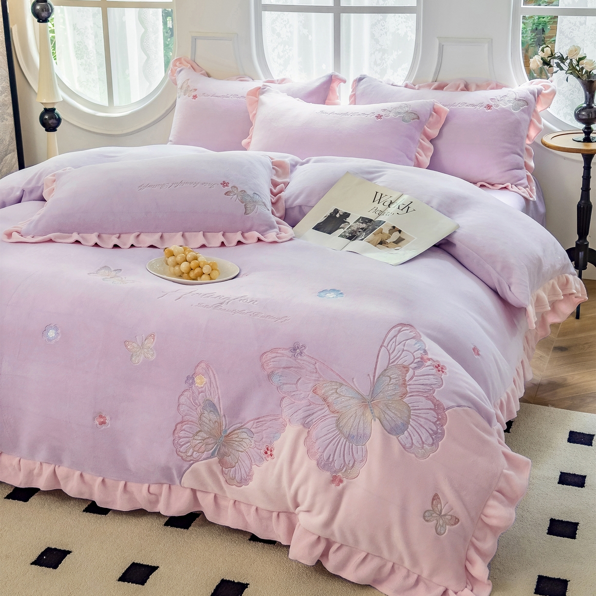 91家纺网 家纺一手货源 找家纺 卡初家居（原微来） 2025秋冬新款A类高克重加厚保暖亲肤牛奶绒四件套--蝶舞系列（提供买家秀） 蝶舞-优雅紫