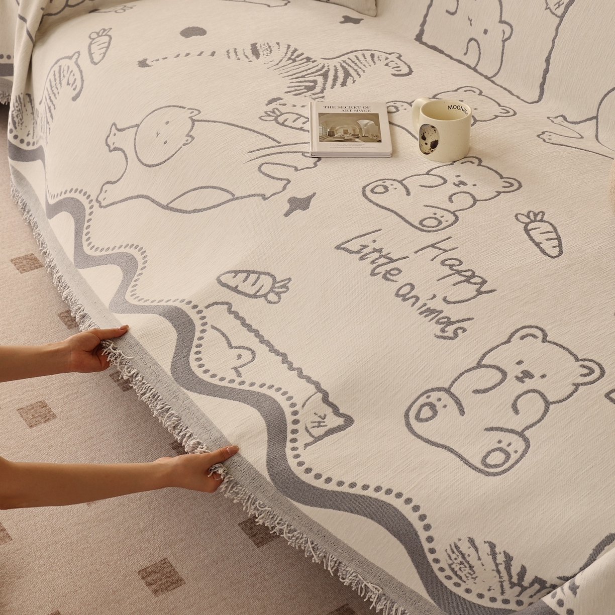 91家纺网 家纺一手货源 找家纺 沐沐家纺 2026新款动物萌友沙发巾 动物萌友-灰色