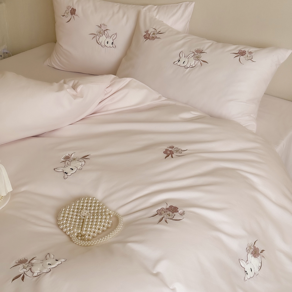 （总）鹿班家居 2025新款秋冬款100S全棉磨毛贴布绣系列四件套-梨花团子（标准会员-20元）