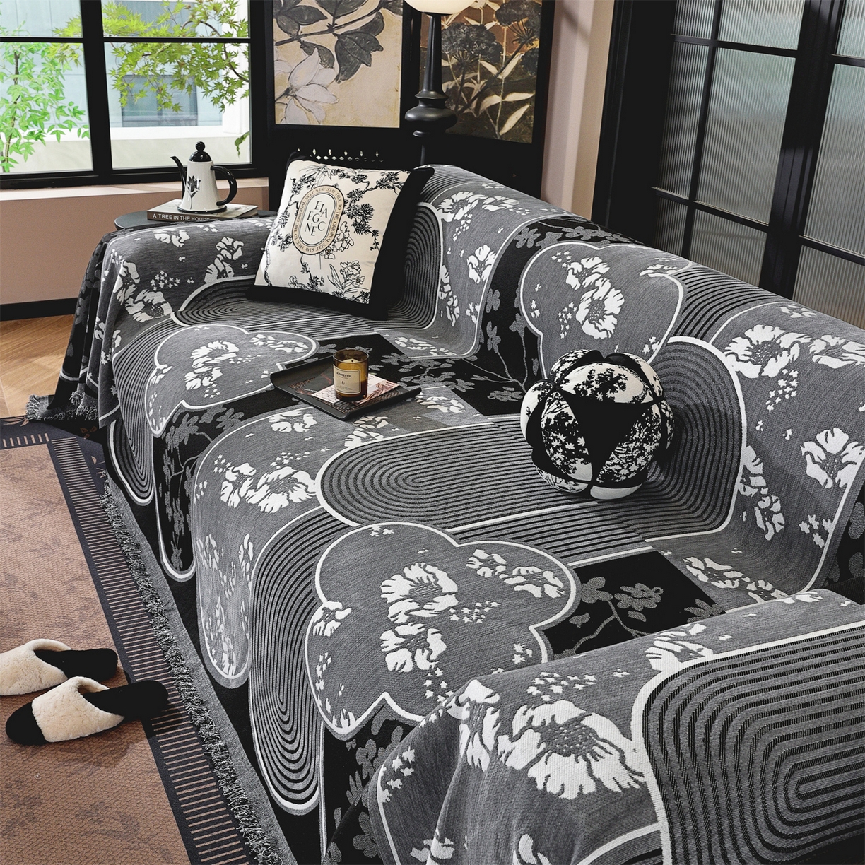 91家纺网 家纺一手货源 找家纺 共鸣沙发垫 2025新款亲肤舒适雪尼尔玉兰黑色沙发巾 秋与黑色 180x130cm沙发巾