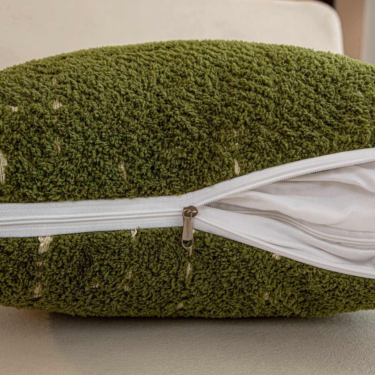 91家纺网 家纺一手货源 找家纺 沐沐家纺 2026新款漫星抱枕 漫星-墨玉绿