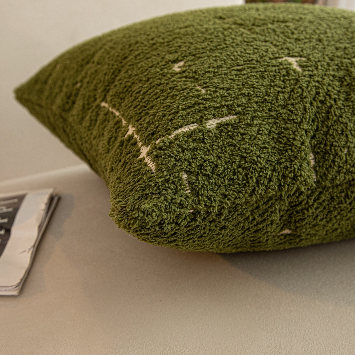 91家纺网 家纺一手货源 找家纺 沐沐家纺 2026新款漫星抱枕 漫星-墨玉绿