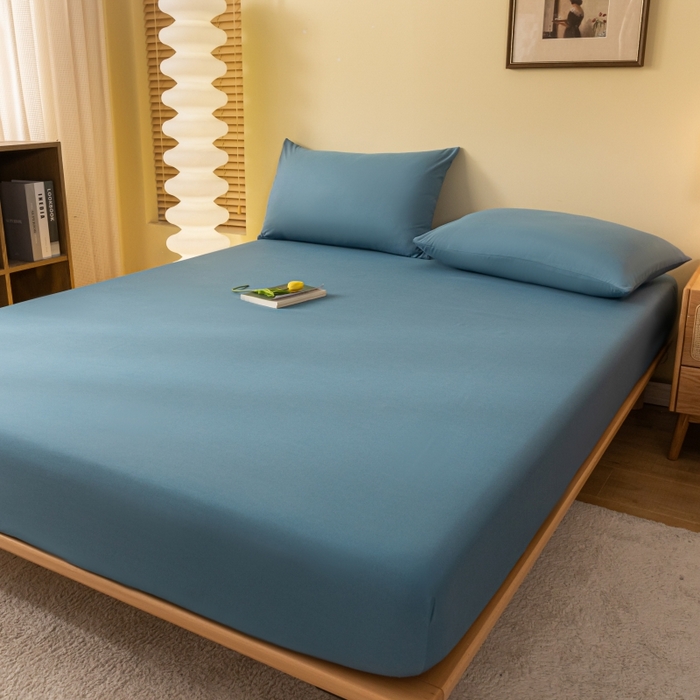 91家纺网 家纺一手货源 找家纺 梵克保罗 2025新款简约纯色亲肤磨毛床笠 牛仔蓝