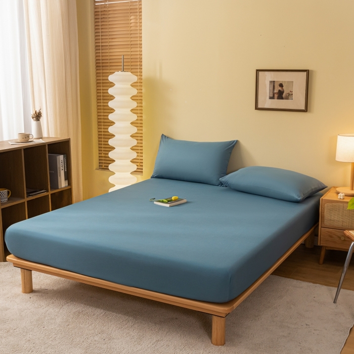 91家纺网 家纺一手货源 找家纺 梵克保罗 2025新款简约纯色亲肤磨毛床笠 牛仔蓝