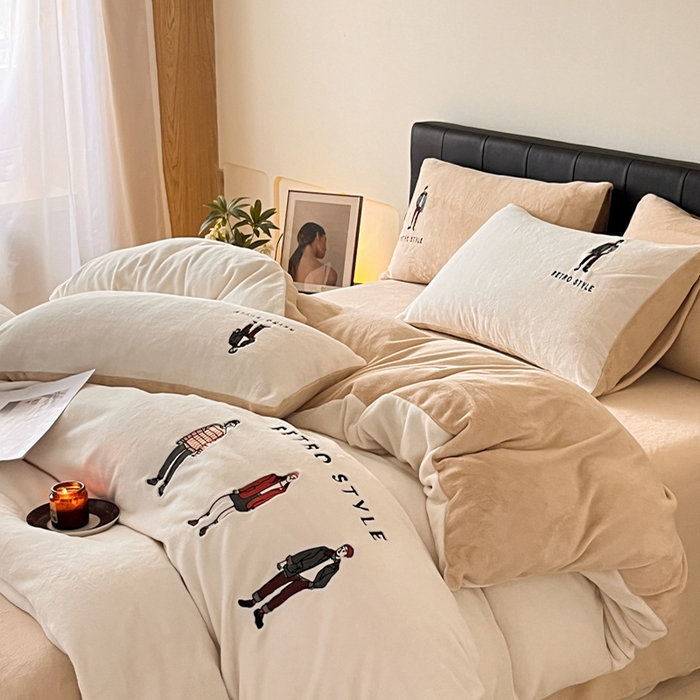 91家纺网 家纺一手货源 找家纺 ONE TWO ONE 121 新品【牛奶绒刺绣四件套】2025毛毯被子四件套单件床单被套床笠珊瑚绒牛奶绒冬被法兰绒兔毛绒男孩Boy Boy-白咖