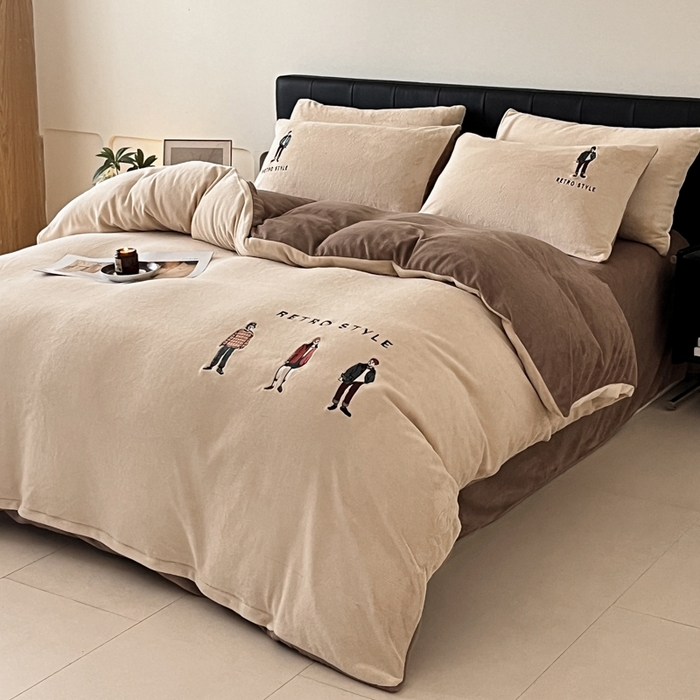 91家纺网 家纺一手货源 找家纺 ONE TWO ONE 121 新品【牛奶绒刺绣四件套】2025毛毯被子四件套单件床单被套床笠珊瑚绒牛奶绒冬被法兰绒兔毛绒男孩Boy Boy-复古咖