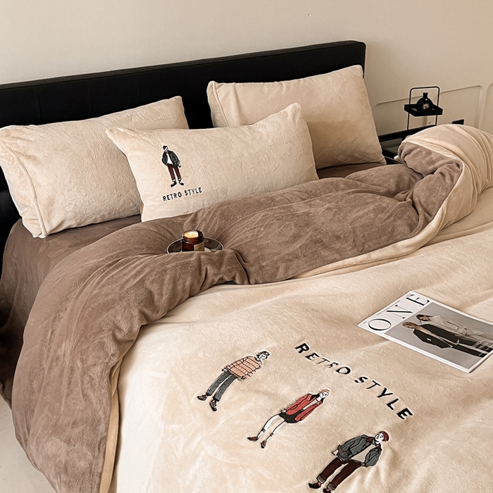 91家纺网 家纺一手货源 找家纺 ONE TWO ONE 121 新品【牛奶绒刺绣四件套】2025毛毯被子四件套单件床单被套床笠珊瑚绒牛奶绒冬被法兰绒兔毛绒男孩Boy Boy-复古咖