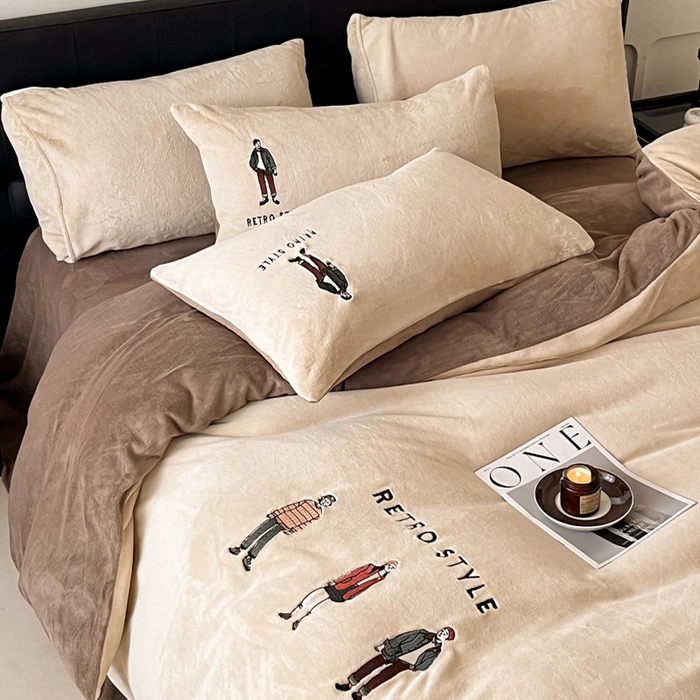 91家纺网 家纺一手货源 找家纺 ONE TWO ONE 121 新品【牛奶绒刺绣四件套】2025毛毯被子四件套单件床单被套床笠珊瑚绒牛奶绒冬被法兰绒兔毛绒男孩Boy Boy-复古咖