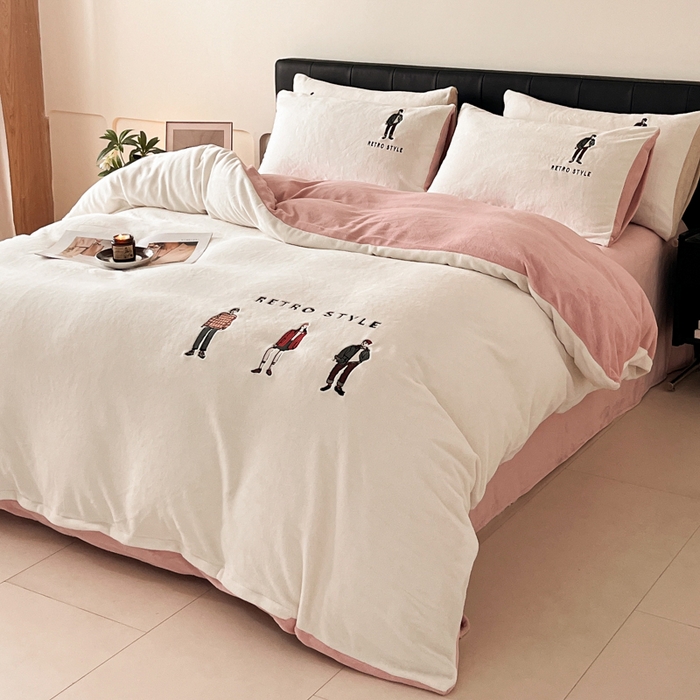 91家纺网 家纺一手货源 找家纺 ONE TWO ONE 121 新品【牛奶绒刺绣四件套】2025毛毯被子四件套单件床单被套床笠珊瑚绒牛奶绒冬被法兰绒兔毛绒男孩Boy Boy-橘粉