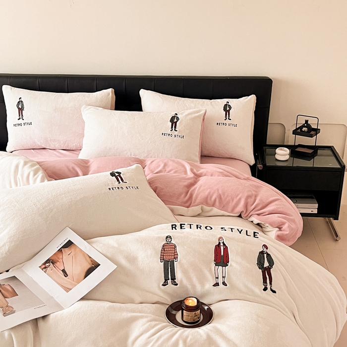 91家纺网 家纺一手货源 找家纺 ONE TWO ONE 121 新品【牛奶绒刺绣四件套】2025毛毯被子四件套单件床单被套床笠珊瑚绒牛奶绒冬被法兰绒兔毛绒男孩Boy Boy-橘粉