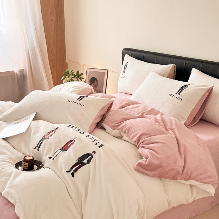 91家纺网 家纺一手货源 找家纺 ONE TWO ONE 121 新品【牛奶绒刺绣四件套】2025毛毯被子四件套单件床单被套床笠珊瑚绒牛奶绒冬被法兰绒兔毛绒男孩Boy Boy-橘粉