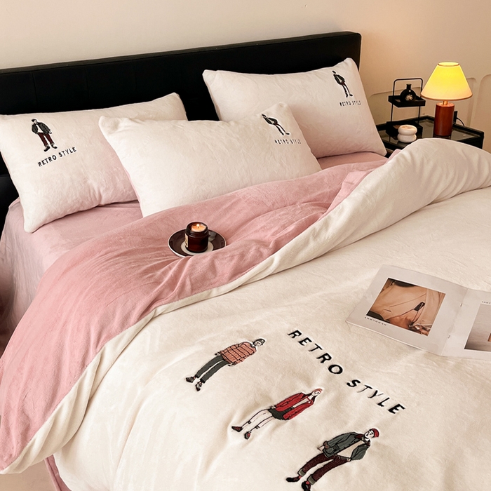 91家纺网 家纺一手货源 找家纺 ONE TWO ONE 121 新品【牛奶绒刺绣四件套】2025毛毯被子四件套单件床单被套床笠珊瑚绒牛奶绒冬被法兰绒兔毛绒男孩Boy Boy-橘粉