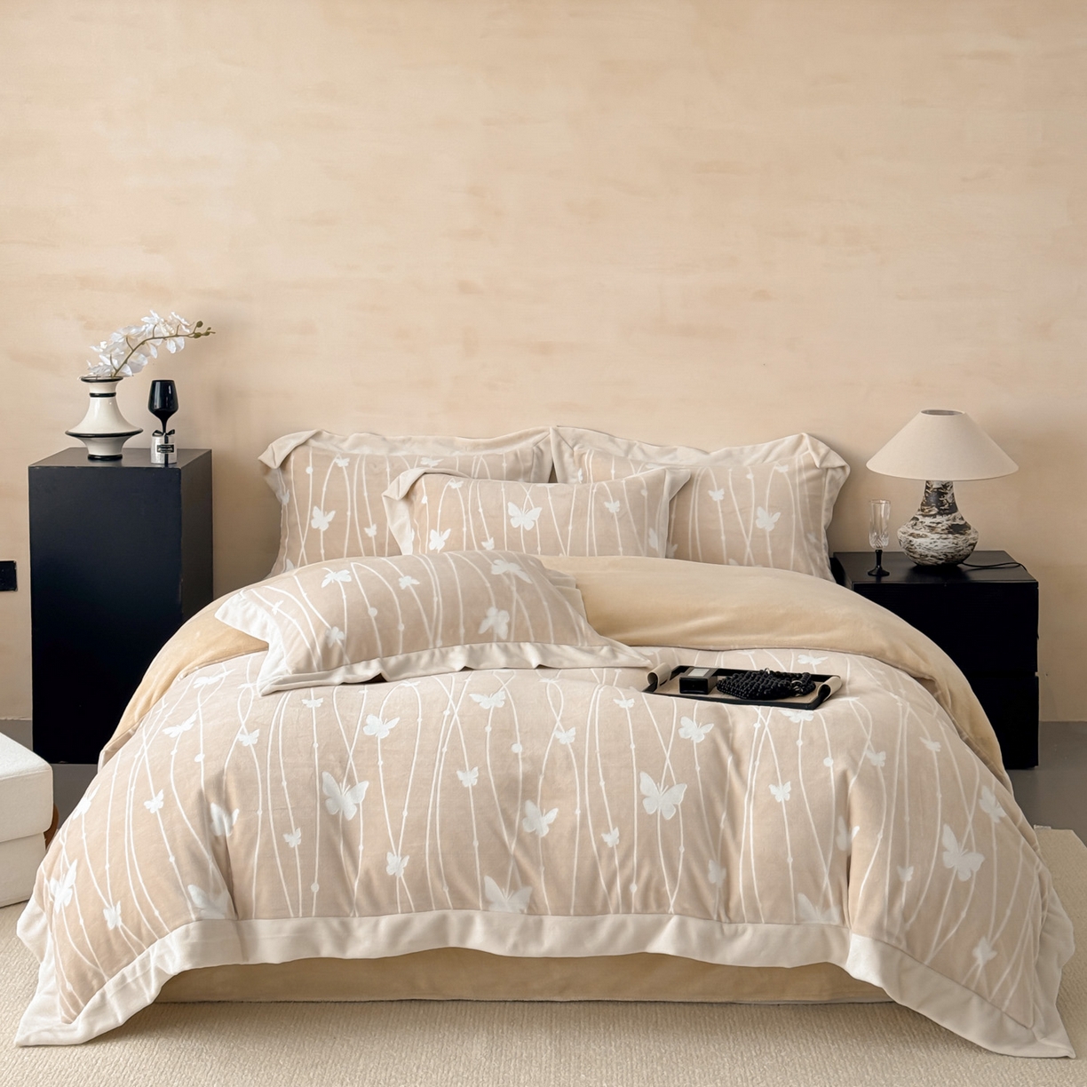 91家纺网 家纺一手货源 找家纺 若未家居 LOVEWE HOUSE 2025新款250克全消光数码印花和雕花大宽边全消光牛奶绒四件套-蝴蝶-薇薇安 蝴蝶-薇薇安 米