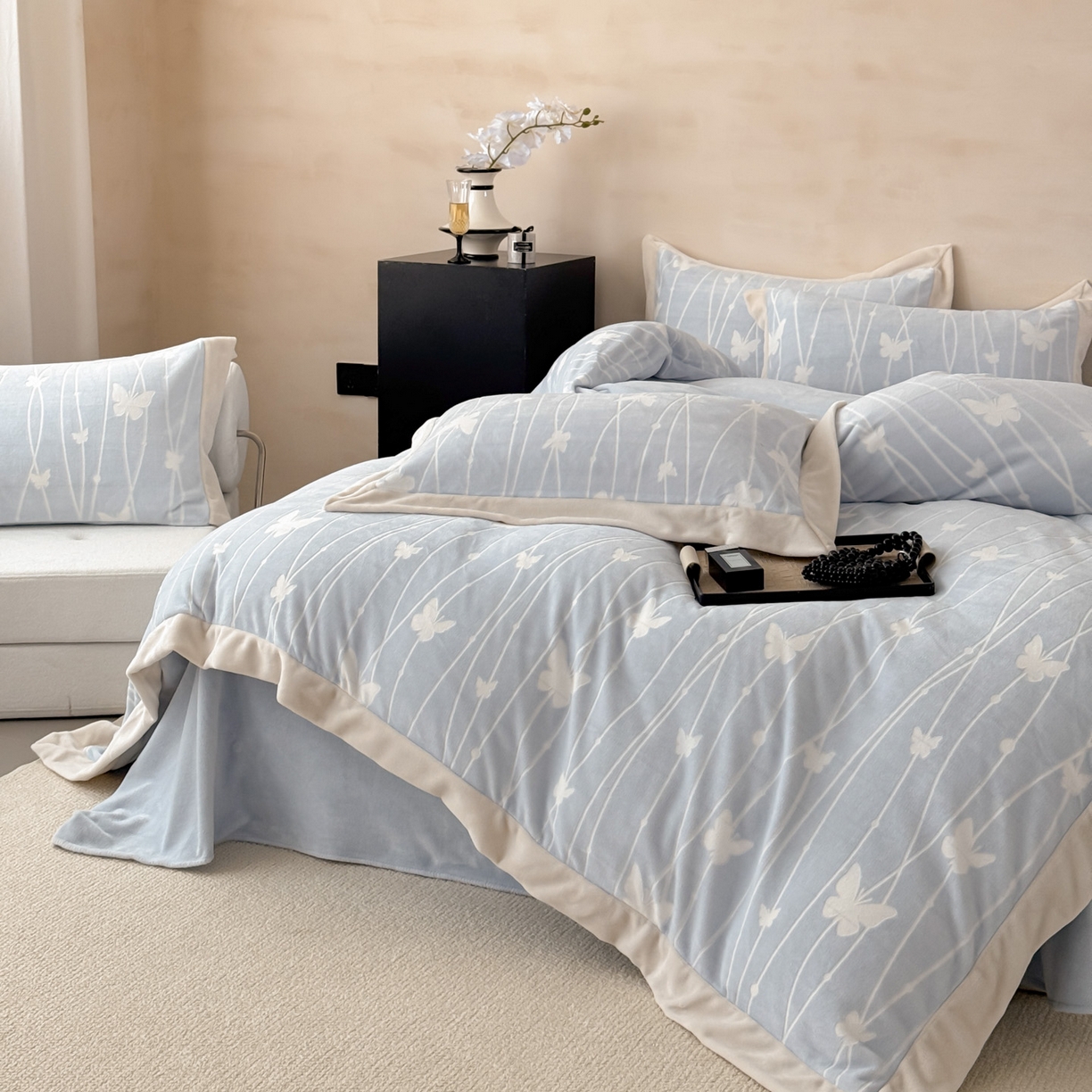 91家纺网 家纺一手货源 找家纺 若未家居 LOVEWE HOUSE 2025新款250克全消光数码印花和雕花大宽边全消光牛奶绒四件套-蝴蝶-薇薇安 蝴蝶-薇薇安 蓝